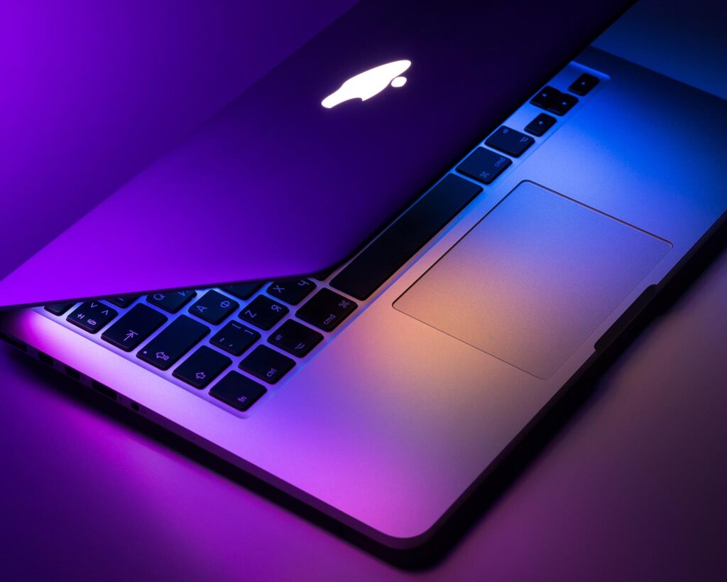 the secret of BuzzFeed's success has a lot to do with the image-heavy 45 apple