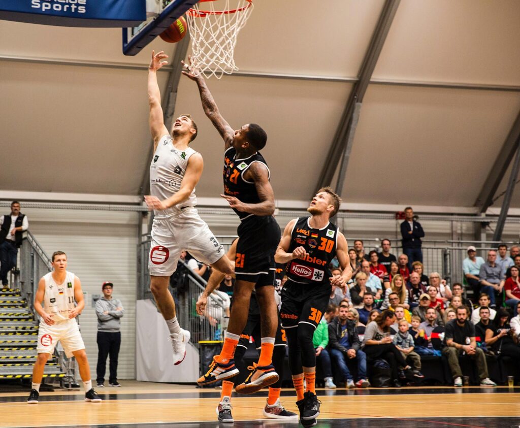 How to choose the right customer for your photo business? 37 basketball